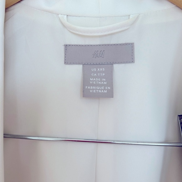 H&M white blazer - Picture 2 of 2